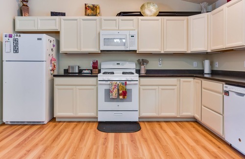 Diamond Ridge House | Cozy Getaway w/Porch - 4 Mi to Downtown Homer!