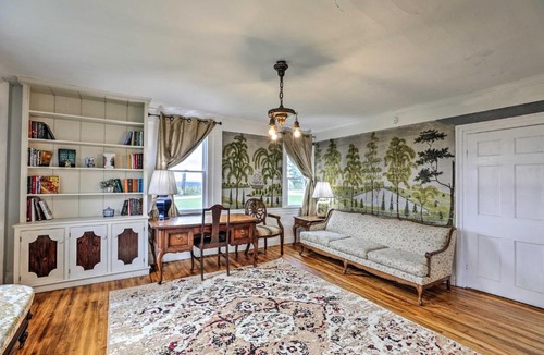 Greene House | Cozy Home with Vineyard, Working Farm and Fall Foliage