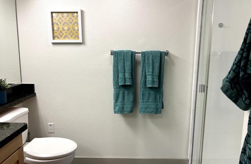 Pico Apartment | Cozy loft in heart of Santa Monica FREE Parking