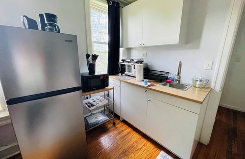 Elkins Park Apartment | Cozy Montgomery Ave Studio