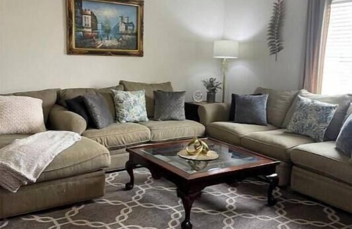 Riverside House | Cozy Penny 3 Beds, 2 Baths Beautiful Home in Riverside, CA