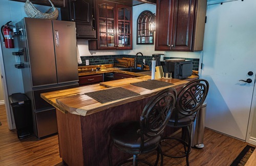 Lake Arrowhead House | Cozy Private Suite w/Fireplace, Indoor Sauna & Deck. Close to everything!
