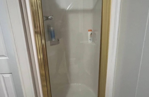 Bangor House | Cozy & quiet 4:20 friendly home