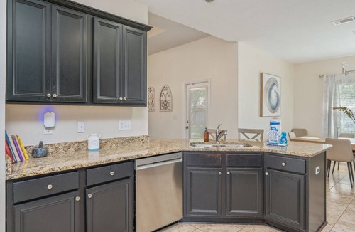 Crestview House | Cozy Retreat | Patio, Big Kitchen & Fishing Nearby