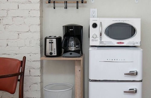 Westlake Apartment | Cozy Studio in peaceful Los Angeles with AC