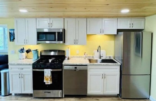 East Sullivan Apartment | Cozy waterfront large apartment just a 20-minute drive to Schoodic Peninsula