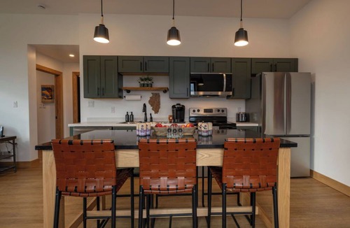 Hanover Condo | Cozy well-appointed Guest Suite on a grass airstrip