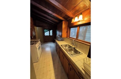 Crestline Apartment | Crest Lodge Historic Mountain Inn - ARROWHEAD