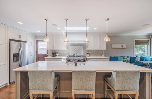 Tree Section House | Custom tree section Manhattan beach home, built for luxury and entertaining