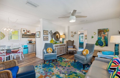 Ocean Cay House | Cute Little Yellow Cottage Across From the Beach!