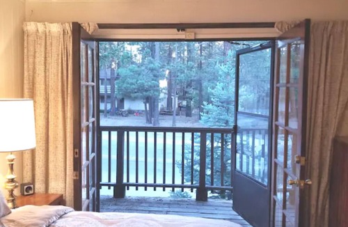 Summit Estates Cabin | Cute Woodsy Cabin - Walk to Village, Lake & Trails