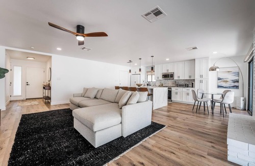 Green Valley North House | Desert Vibes - Stylish 3BR Near Strip & Airport