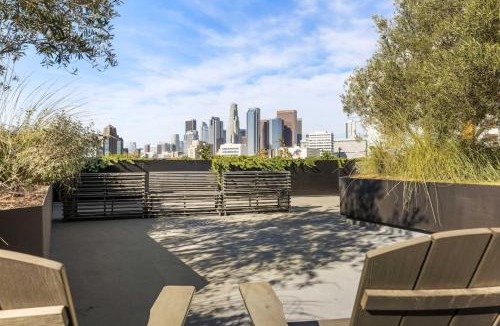 Little Tokyo Apartment | Designer Stay in Arts District, Walk to Little Tokyo