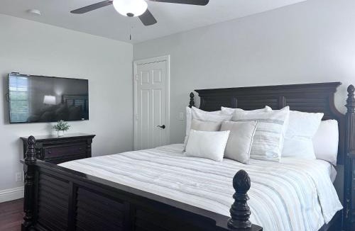 Southwest Anaheim House | Destination #09