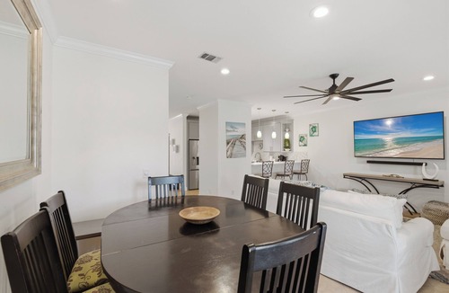 Gulf Place House | Dining and Shopping! Three Pools, Steps to Beach
