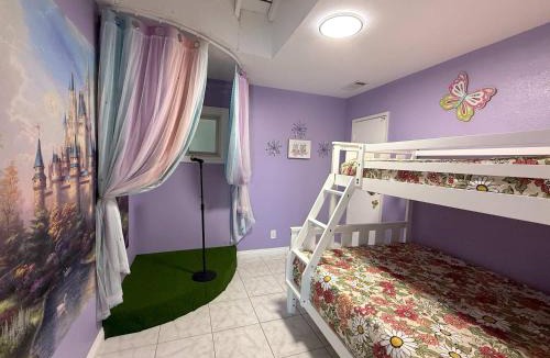 Southwest Anaheim House | Disneyland Lux Villa 6BR 4BA Mini Golf Arcade Game