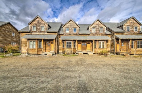 Carrabassett Valley Condo | Dog Friendly SugarloafCondo- Ski, Snowboard, Golf or Hike!