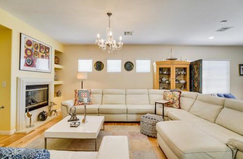 Silverstone Ranch House | Dog-Friendly Las Vegas Rental Home w/Private Yard