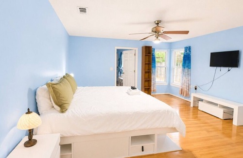 Brent House | Dolphin Breeze- New Listing