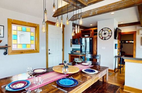 Boothbay Harbor House | Downtown Boothbay 3BR – Harbor Views, Private Deck, Walk Everywhere