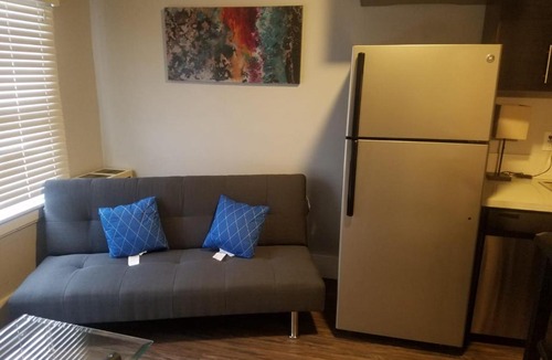 East Village Apartment | DOWNTOWN LONG BEACH