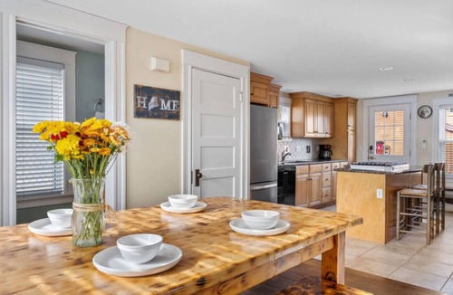 Ogunquit House | Downtown Ogunquit Gem – Walk to Beach, Shops, & Dining