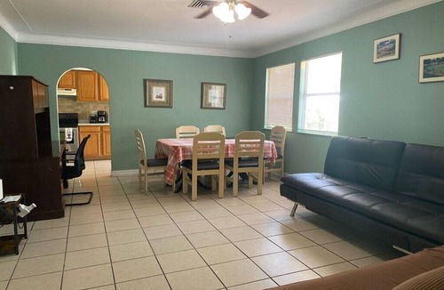 Park East House | Downtown Sarasota Florida Vacation Rental 3BR/1.5BA House, Near Beaches, Unit 1