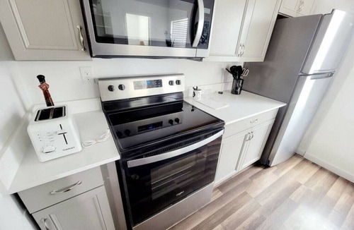 Downtown Las Vegas Apartment | Downtown Vegas Escape, Clean Comfortable & Convenient 2