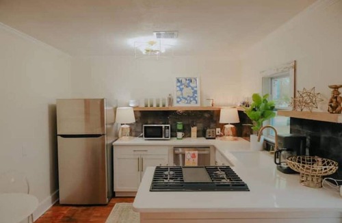 Bunkers Cove House | Dream On – Style & Comfort near Historic Downtown Panama City and Beaches