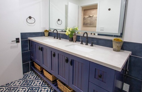 North Hollywood Villa | Dreamy Farmhouse in Studio City