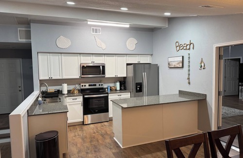 Parker House | Drift Away-New Construction-1bdr 1ba-Waterfront Home on Pier 98 Marina BOOK NOW!