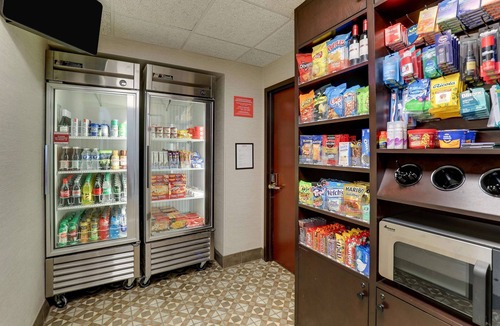 Marion Hotel | Drury Inn & Suites Marion