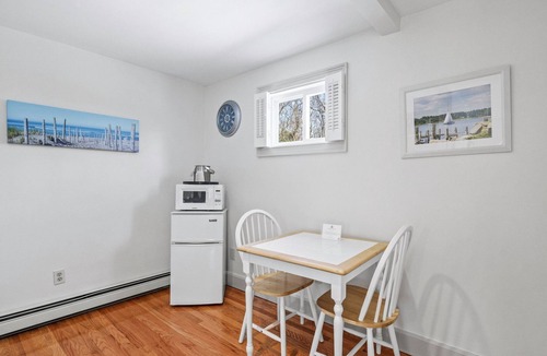 Eastham Hotel | Eagle Wing Inn - Cape Cod