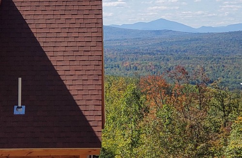 Bingham Cabin | Eco Cabin, sleeps 2-4 with 90 mile views, directly on the ATV trails!