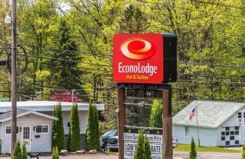 White Haven Hotel | Econo Lodge Inn & Suites Lake Harmony - Pocono Mountains Area