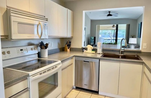 Trailer Estates Apartment | EH Shorewalk, Pools, Tennis, Pickle Ball, near Beaches Anna Maria Island and IMG
