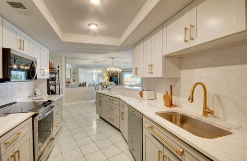 Fort Walton Beach Condo | El Matador 434 - FREE TICKETS! Your stay includes free tickets to many area attractions!