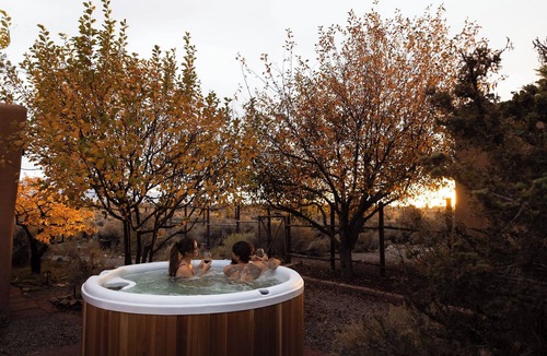 El Prado House | Endless Sage/Stunning Views/Cedar Hot Tub/Records