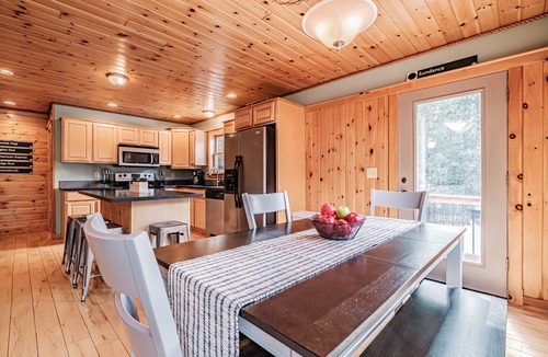 Rumford Center Cottage | English Woods Cottage - Secluded 3 bedroom cottage located in the English Woods!