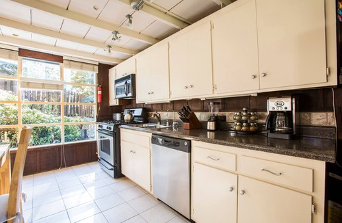 Beach Barber Tract House | Escape to La Jolla! Secluded MidCentury WindanSea Beach Bungalow, Bikes, Hot tub
