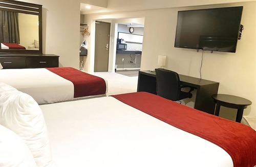 Torrance Hotel | Executive Double Suite with Modern Comfort near South Bay and Los Angeles