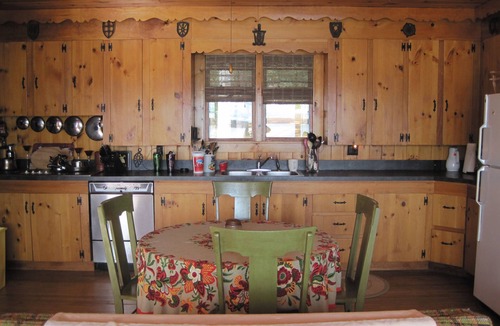 Mount Vernon House | Executive Lake House