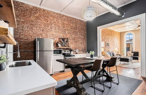 Marshall Apartment | Executive Suite
