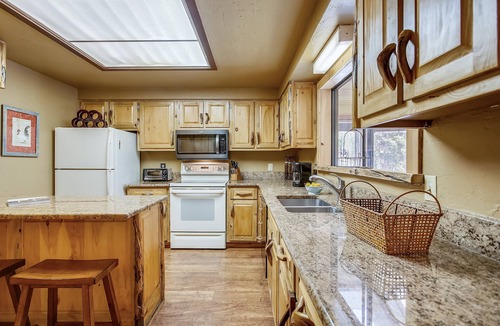 Peak 9 House | Experience Breckenridge in this cozy 3BR townhome with sauna and ski access, Cedars 53!