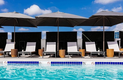 Norma Triangle Apartment | Experience First-Class Retreat! 2 Units w/Balcony! Pet- Friendly