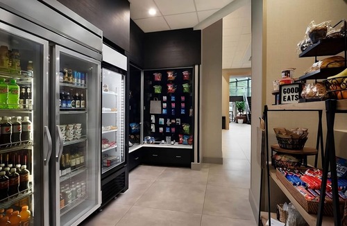 Irvine Business Complex Apartment | Explore Irvine's Best from Our Premier Location! w/Indoor Pool & Airport Shuttle