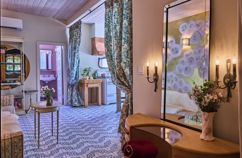 Mid City Cottage | Fabulous 2-bedroom cottage with AC in sunny Los Angeles