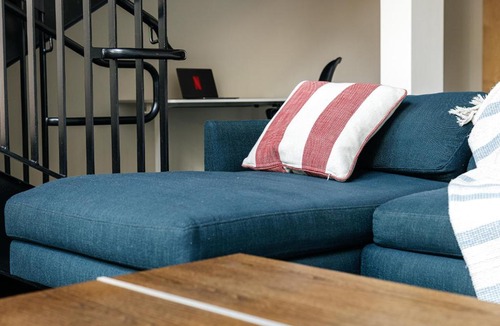 Hollywood Apartment | Fabulous and Spacious 2 level LOFT with Pool GyM Parking