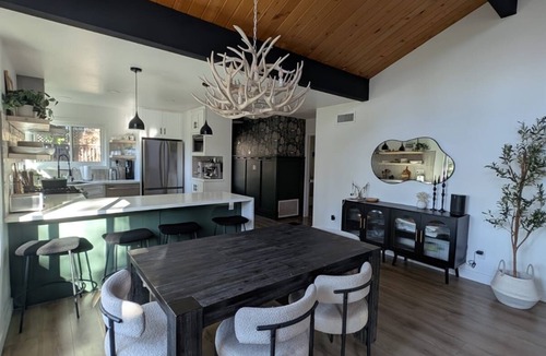 Crestline Cabin | Fam+Pet Friendly - Peaceful Cozy Chalet Near Town