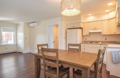 New Providence House | Family Farmhouse w/Suite & Game Room